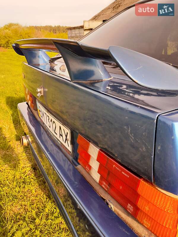 Хэтчбек Ford Escort 1985 в Глухове
