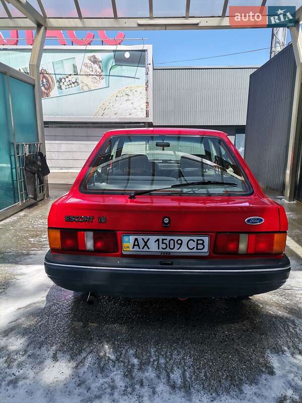 Лифтбек Ford Escort 1989 в Харькове