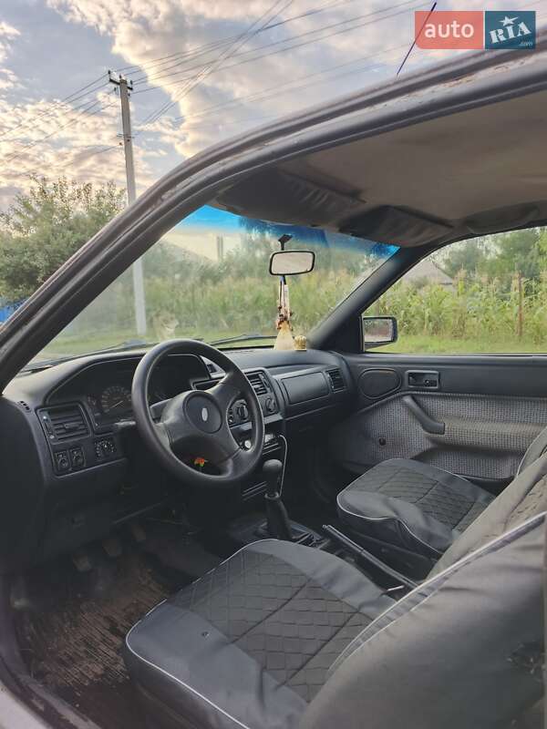 Хэтчбек Ford Escort 1992 в Носовке фото 2 Хэтчбек Ford Escort 1992 в Носовке