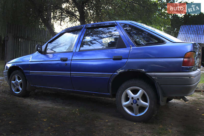 Хэтчбек Ford Escort 1991 в Коростышеве фото 4 Хэтчбек Ford Escort 1991 в Коростышеве