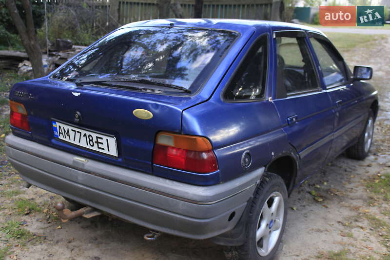 Хэтчбек Ford Escort 1991 в Коростышеве фото 3 Хэтчбек Ford Escort 1991 в Коростышеве