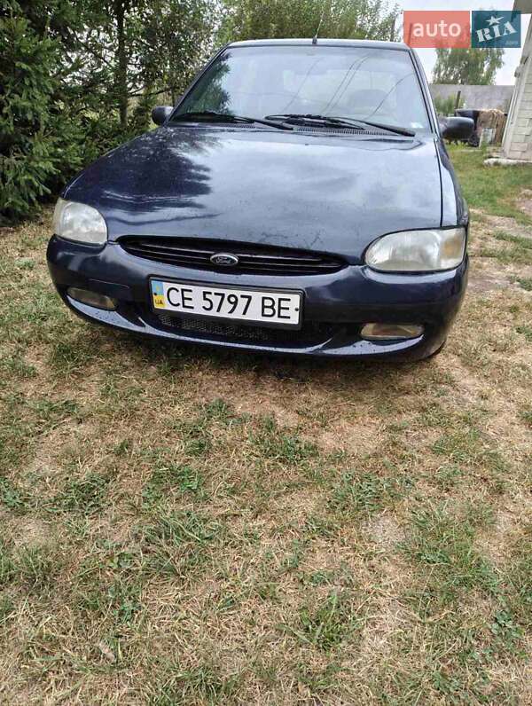 Хэтчбек Ford Escort 1996 в Черновцах
