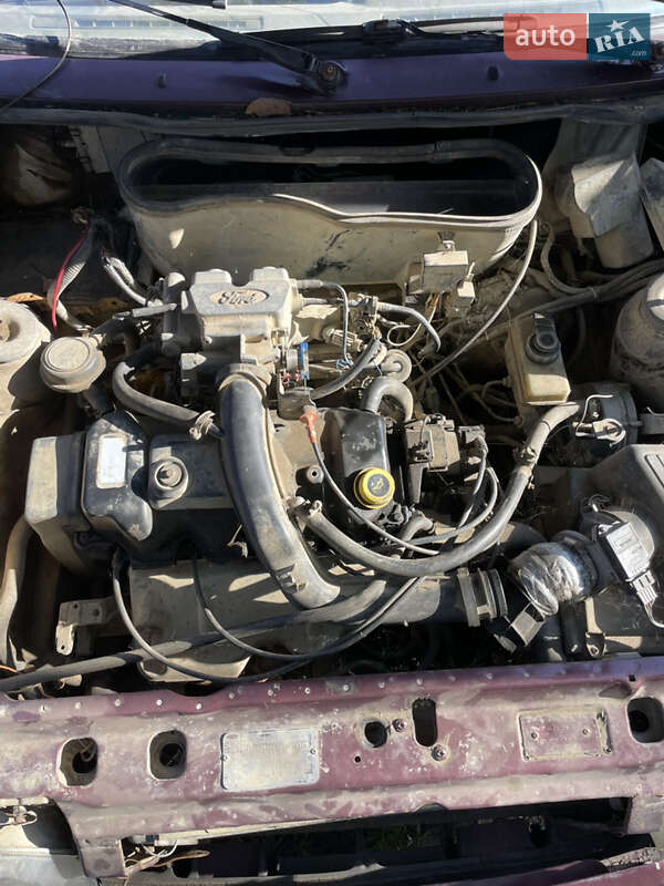 Хэтчбек Ford Escort 1986 в Черновцах