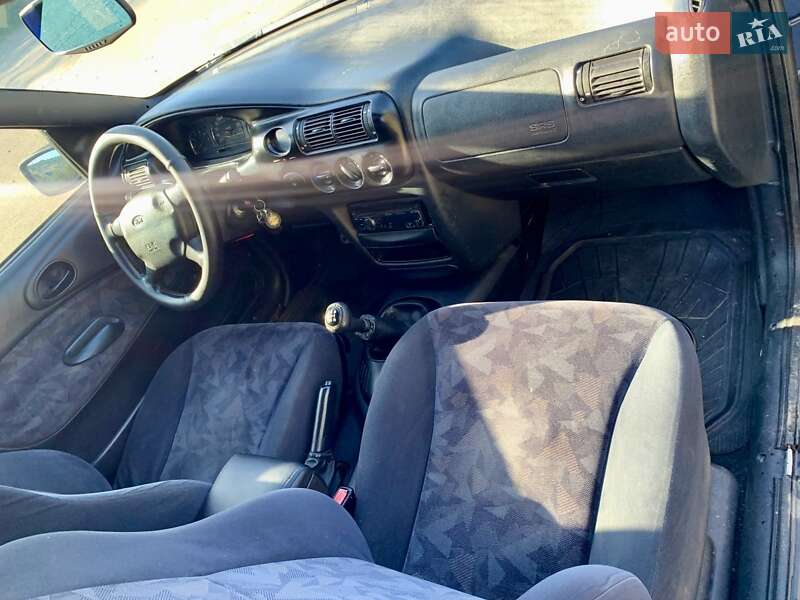 Хетчбек Ford Escort 1995 в Старому Самборі