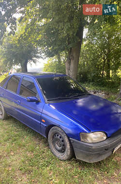 Хэтчбек Ford Escort 1995 в Коломые