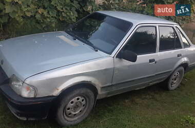 Хэтчбек Ford Escort 1988 в 