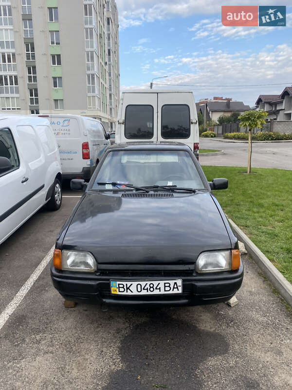 Хэтчбек Ford Escort 1990 в 
