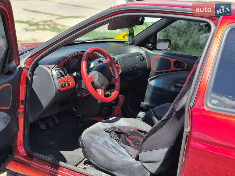 Купе Ford Escort 1996 в Дніпрі