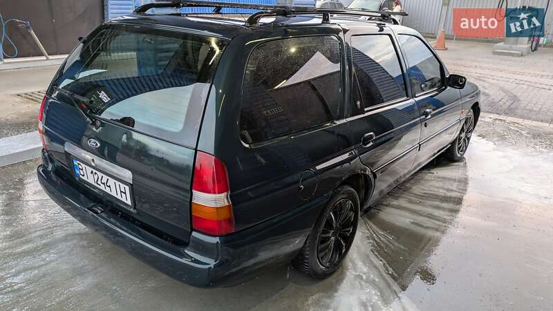 Універсал Ford Escort 1996 в Полтаві