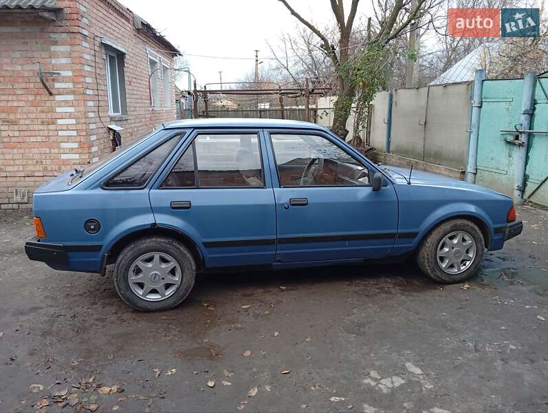 Хетчбек Ford Escort 1985 в Сумах