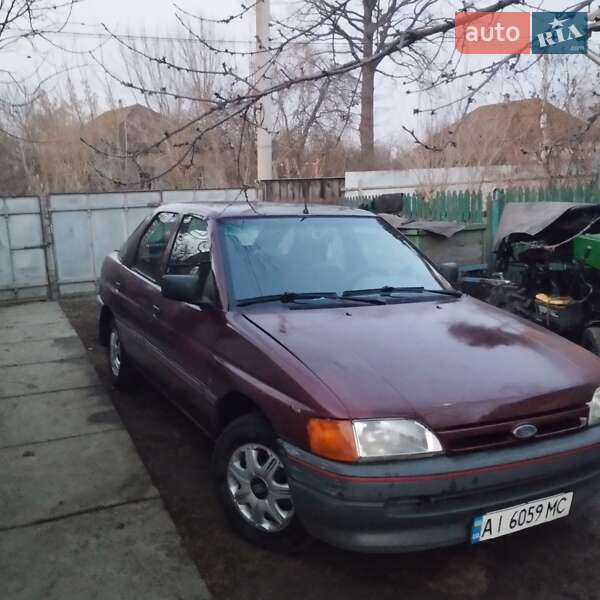 Хэтчбек Ford Escort 1991 в Нежине