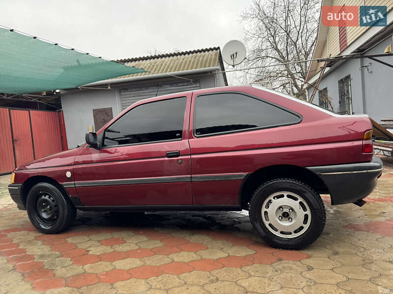 Хэтчбек Ford Escort 1991 в Любашевке фото 3 Хэтчбек Ford Escort 1991 в Любашевке