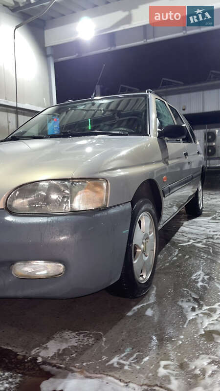 Универсал Ford Escort 1997 в Киеве