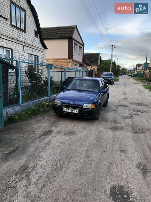 Хетчбек Ford Escort 1987 в Фастові фото 2 Хетчбек Ford Escort 1987 в Фастові