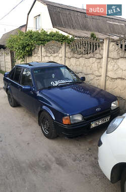 Хэтчбек Ford Escort 1987 в Фастове