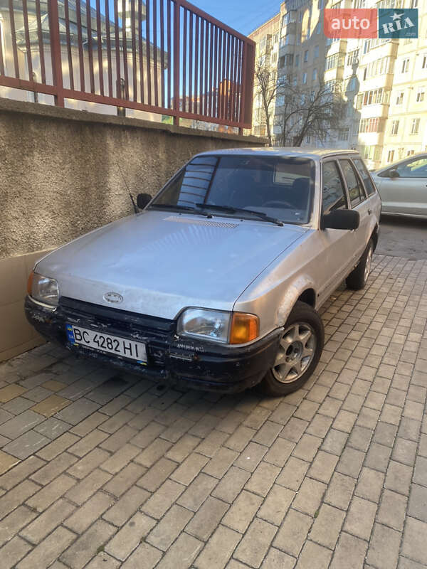 Универсал Ford Escort 1988 в Збараже фото 5 Универсал Ford Escort 1988 в Збараже