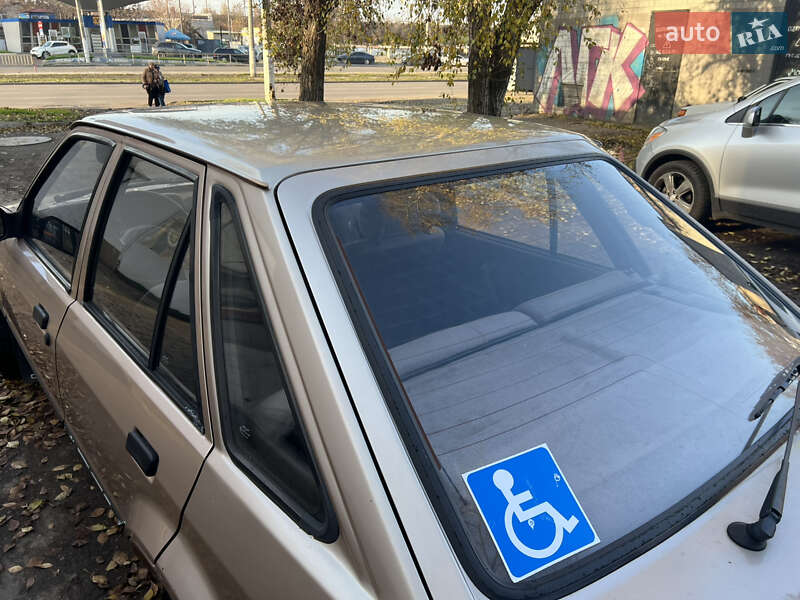 Хэтчбек Ford Escort 1987 в Одессе