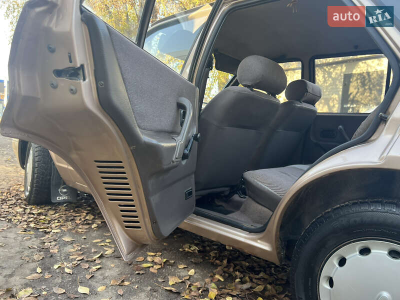 Хэтчбек Ford Escort 1987 в Одессе