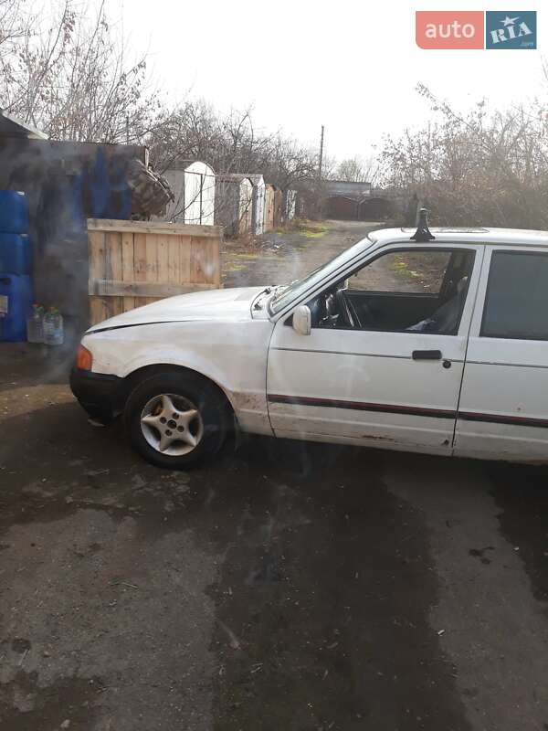 Хэтчбек Ford Escort 1989 в Ивано-Франковске