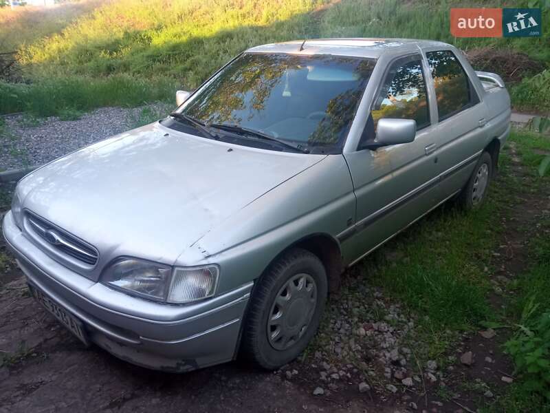 Седан Ford Escort 1992 в Кривом Роге