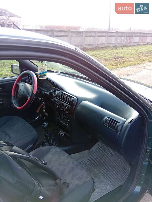 Хетчбек Ford Escort 1997 в Стрию