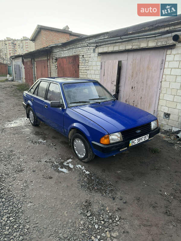Хетчбек Ford Escort 1985 в Львові