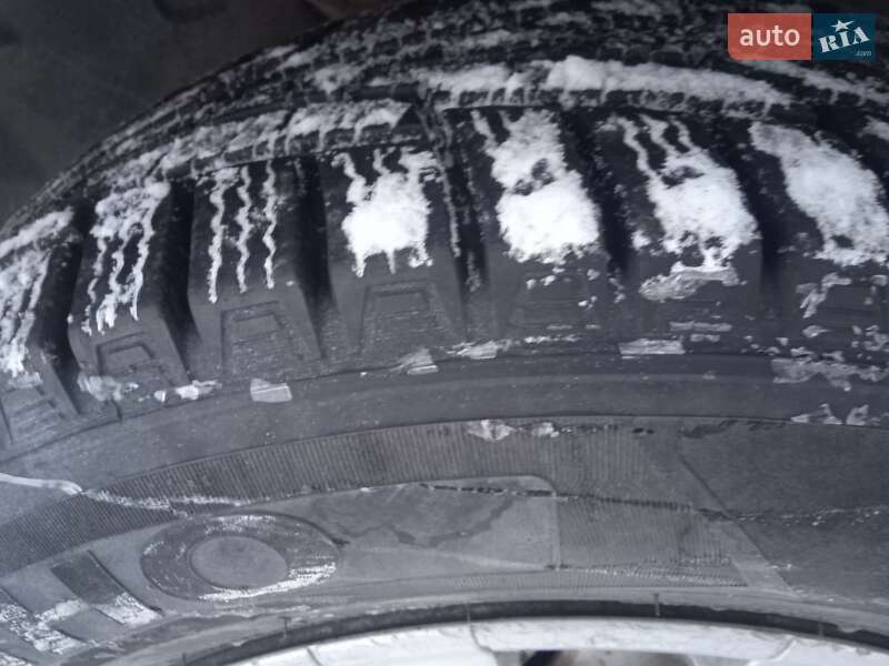 Хетчбек Ford Escort 1987 в Острозі