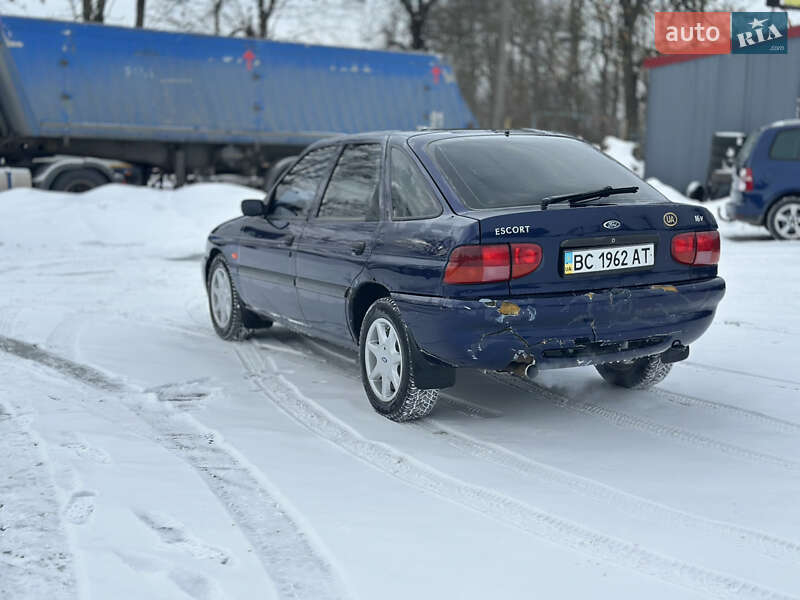 Хетчбек Ford Escort 1997 в Шептицькому