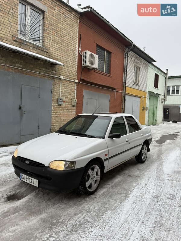 Седан Ford Escort 1997 в Києві