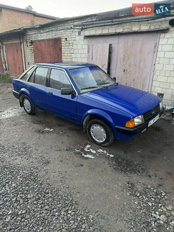 Хэтчбек Ford Escort 1985 в Львове