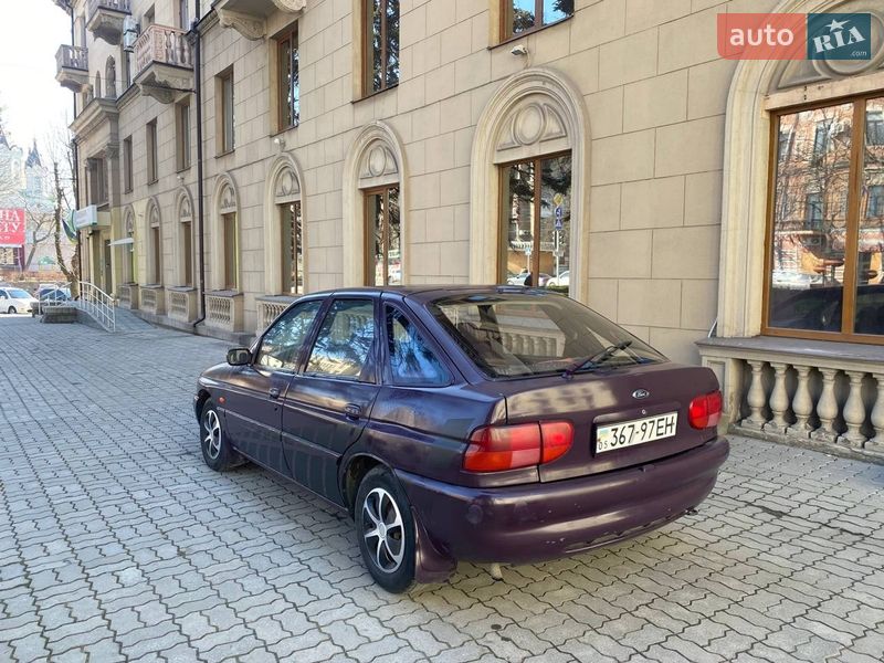Хэтчбек Ford Escort 1995 в Запорожье