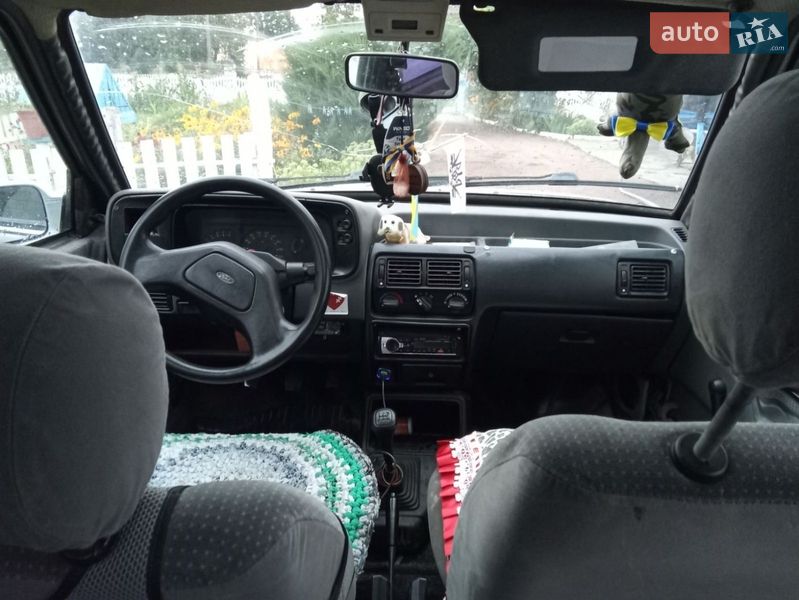 Хэтчбек Ford Escort 1988 в Коростене