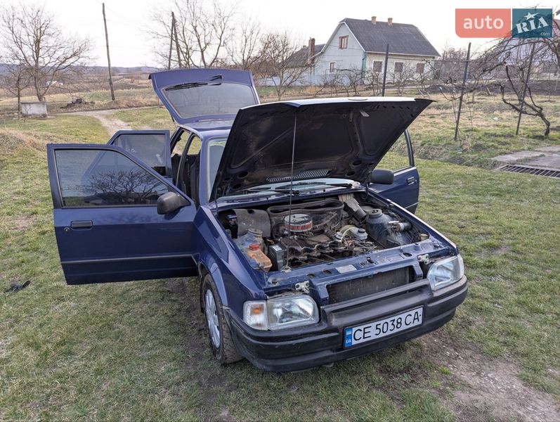 Хэтчбек Ford Escort 1988 в Великом Кучурове