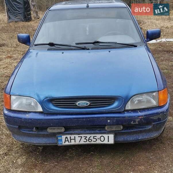 Хэтчбек Ford Escort 1991 в Ямполе фото 8 Хэтчбек Ford Escort 1991 в Ямполе