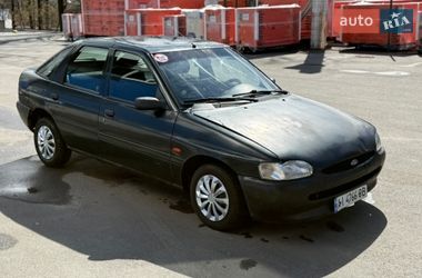 Седан Ford Escort 1997 в Києві