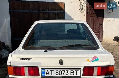 Хэтчбек Ford Escort 1988 в Калуше