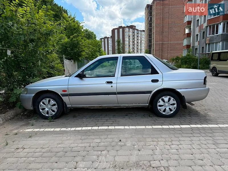 Ford Escort 1998