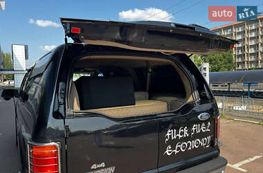 Внедорожник / Кроссовер Ford Excursion 2005 в 
