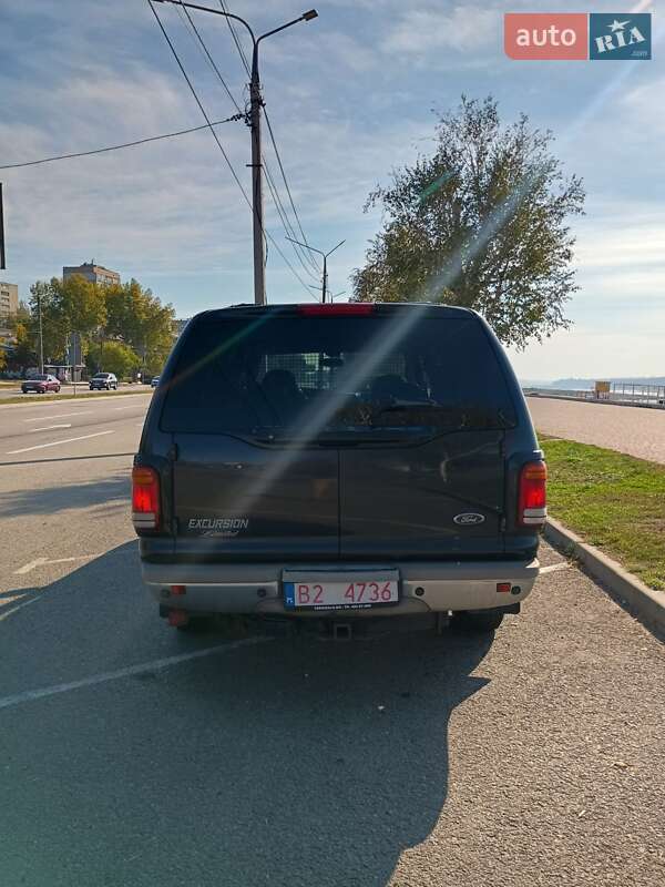 Позашляховик / Кросовер Ford Excursion 2000 в Запоріжжі