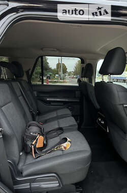 Внедорожник / Кроссовер Ford Expedition 2022 в 
