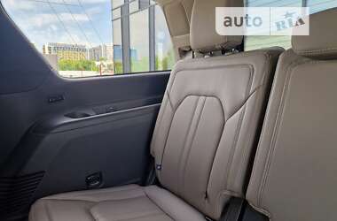 Внедорожник / Кроссовер Ford Expedition 2020 в 