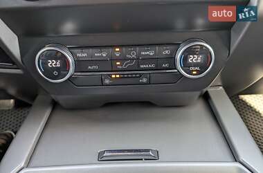 Позашляховик / Кросовер Ford Expedition 2019 в 