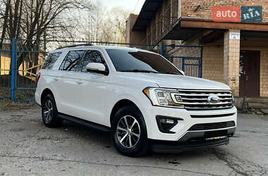 Позашляховик / Кросовер Ford Expedition 2019 в 