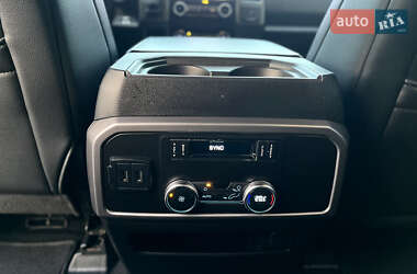 Позашляховик / Кросовер Ford Expedition 2019 в 