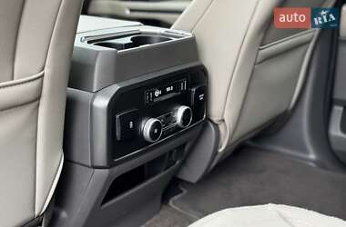 Внедорожник / Кроссовер Ford Expedition 2021 в 