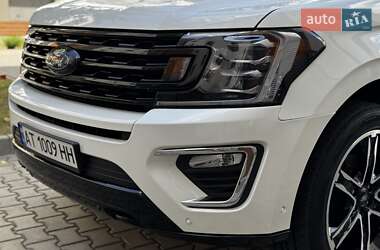 Внедорожник / Кроссовер Ford Expedition 2021 в 