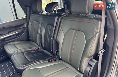 Позашляховик / Кросовер Ford Expedition 2022 в 