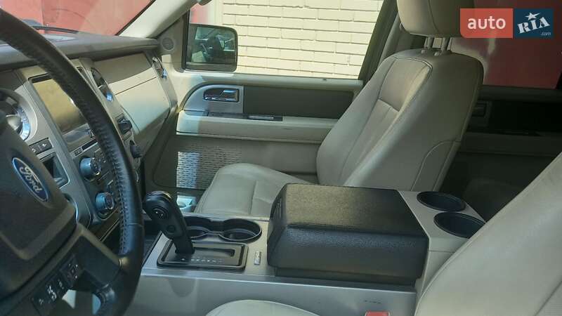 Внедорожник / Кроссовер Ford Expedition 2014 в Киеве