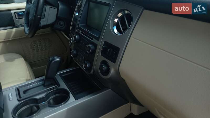 Внедорожник / Кроссовер Ford Expedition 2014 в Киеве