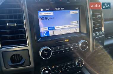 Позашляховик / Кросовер Ford Expedition 2019 в 